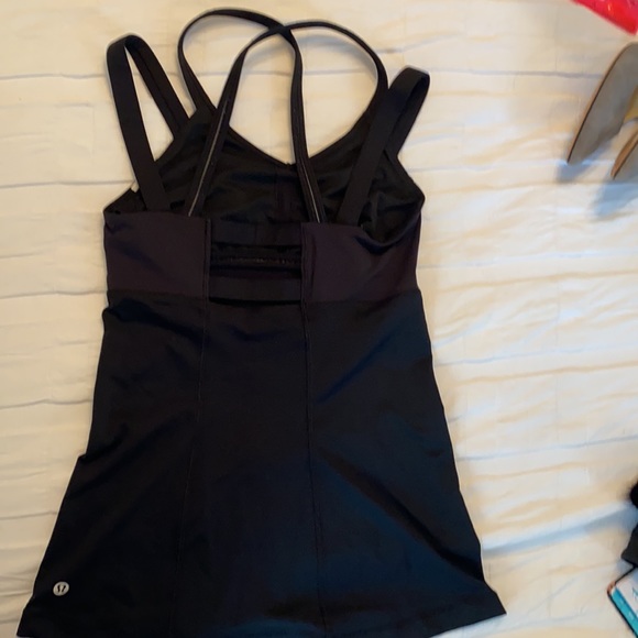 Lululemon cross back tank top - built in bra - Picture 2 of 2